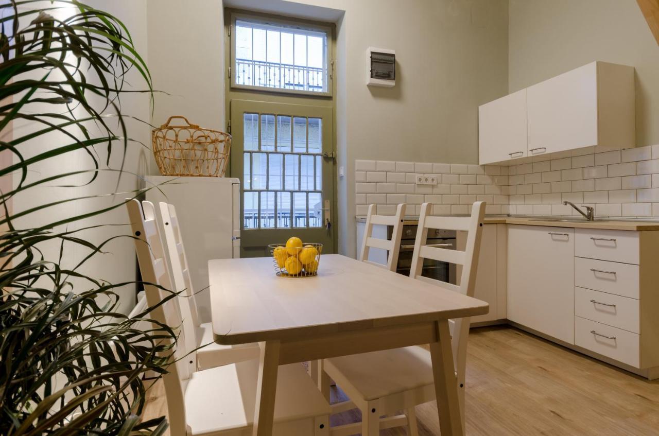 Cosy Studio In Party District Ak20S บูดาเปสต์ ภายนอก รูปภาพ